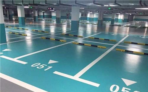 甘州甘州环氧地坪中涂：构筑坚固地面的关键环节